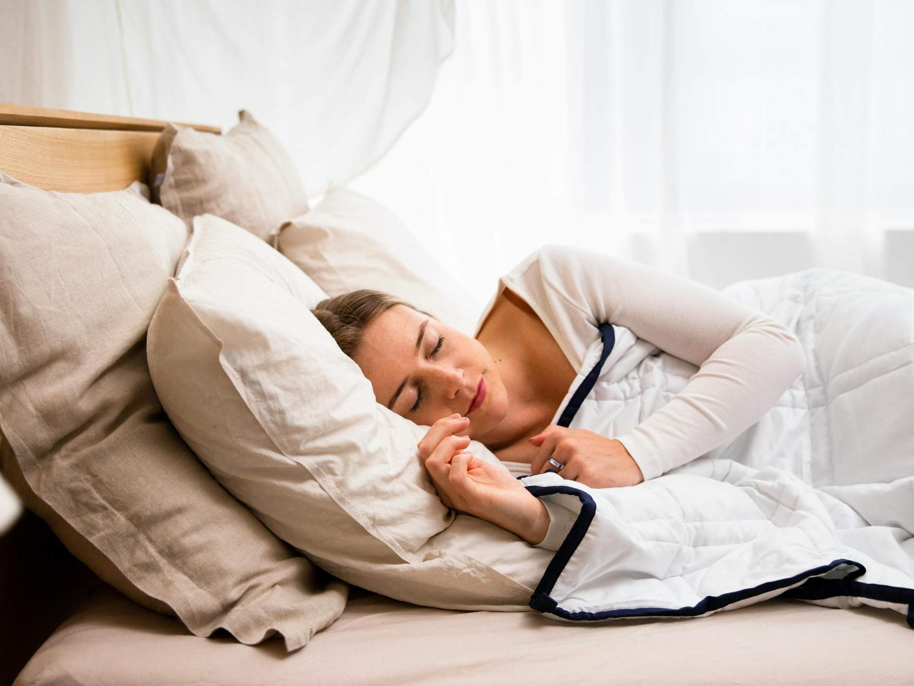 Magnesium, Melatonin oder Baldrian? Die besten Supplements für tiefen Schlaf im Vergleich